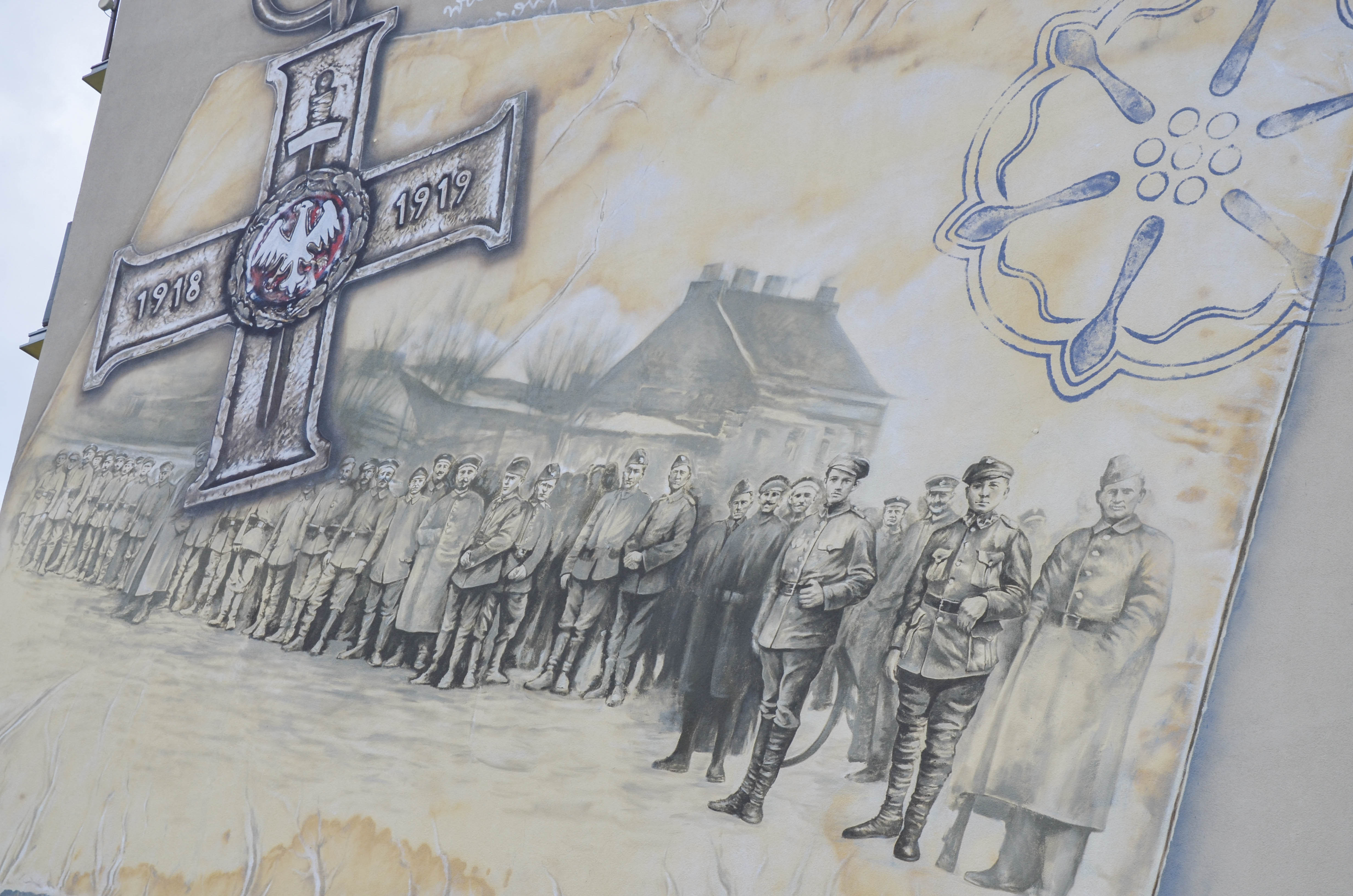 Mural w Barcinie przedstawiający kompanie Powstańców Wielkopolskich